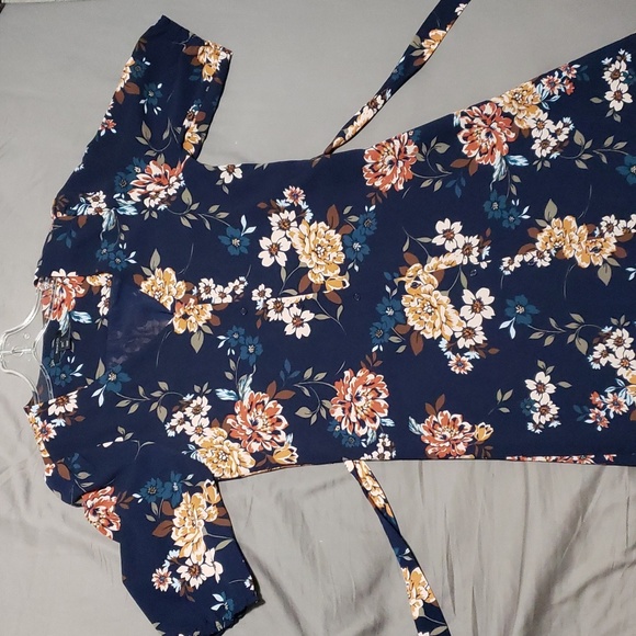 RW&CO. Dresses & Skirts - 3/$35 Fall pattern button up dress